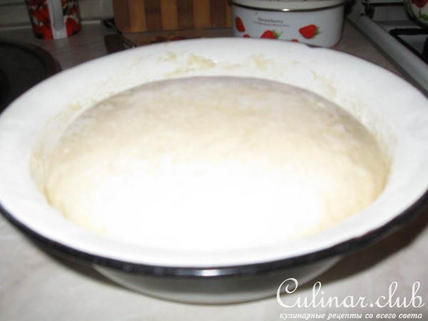Рулет с маком и изюмом