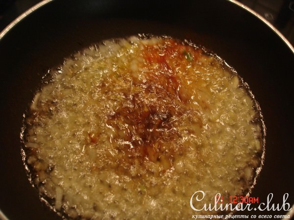 Лепешки с креветками и соусом