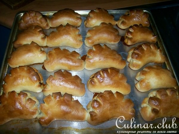 Сладкие сдобные булочки с разными начинками (как вариант оформления) 