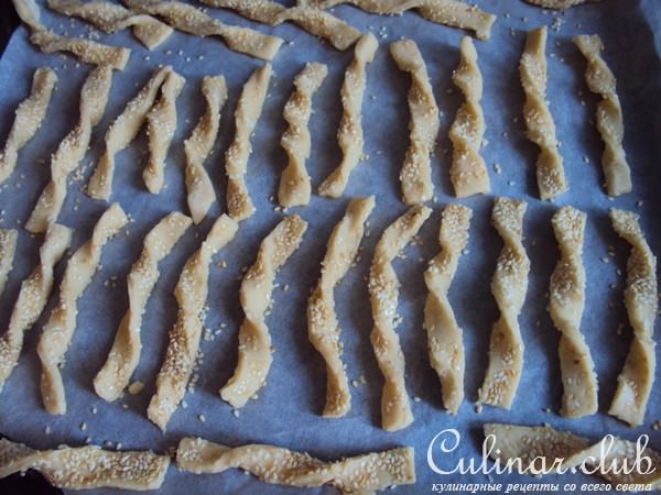 Кунжутные палочки с сыром