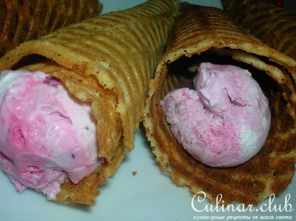 Рассыпчатые вафли с медовым ароматом и кедровыми орехами