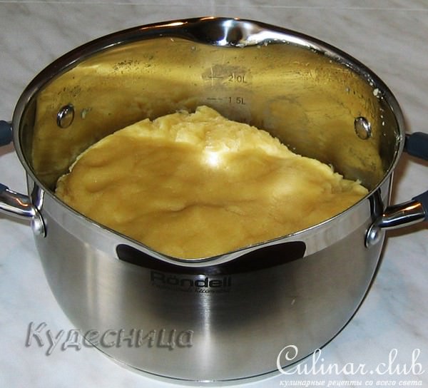КУЛИЧ НА ЗАВАРНОМ ТЕСТЕ (вариант)