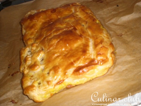 Пирожок из слоёного теста с мясом и грибами (вариант)