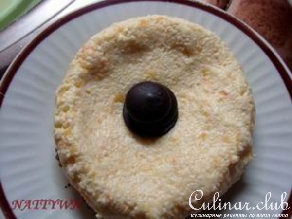 Необычные сырники с шоколадом и малиновым соусом на завтрак.