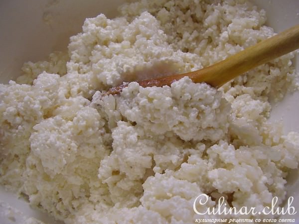 Творожная запеканка с рисом и изюмом 