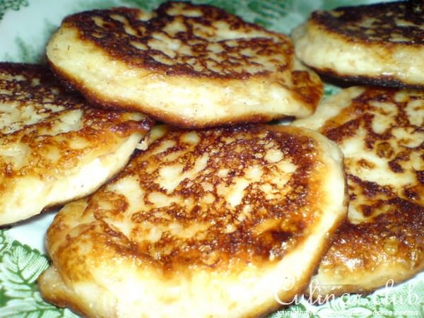 Сырники с отрубями под мятным соусом