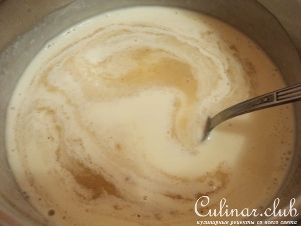 Грушевая панна котта с кофейным соусом и карамелизированными грушами