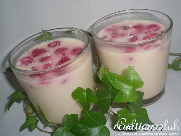 Желе из ряженки с малиной