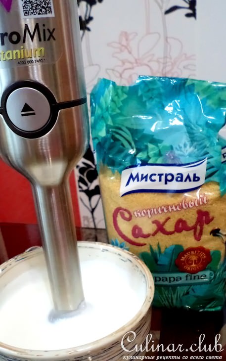 Легкий, освежающий йогуртовый десерт с персиками и карамелью!